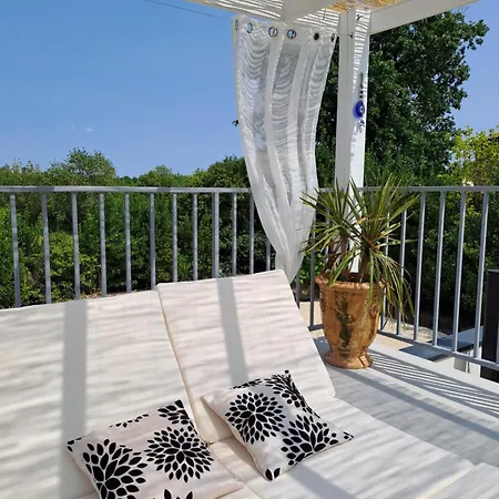 Ginatella - 3 Holiday home Deaux